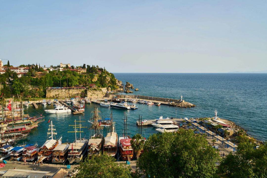 The Best Destinations to Visit During Shoulder Season, According to a Travel Agent